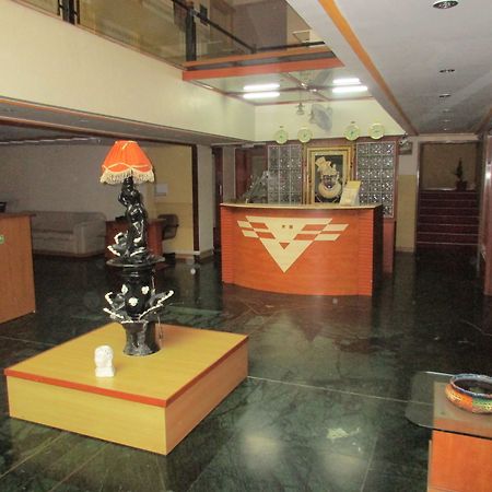 Hotel Sahaj Palace 阿穆达巴 外观 照片