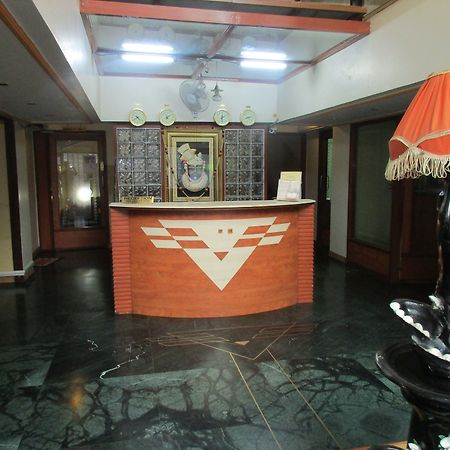 Hotel Sahaj Palace 阿穆达巴 外观 照片